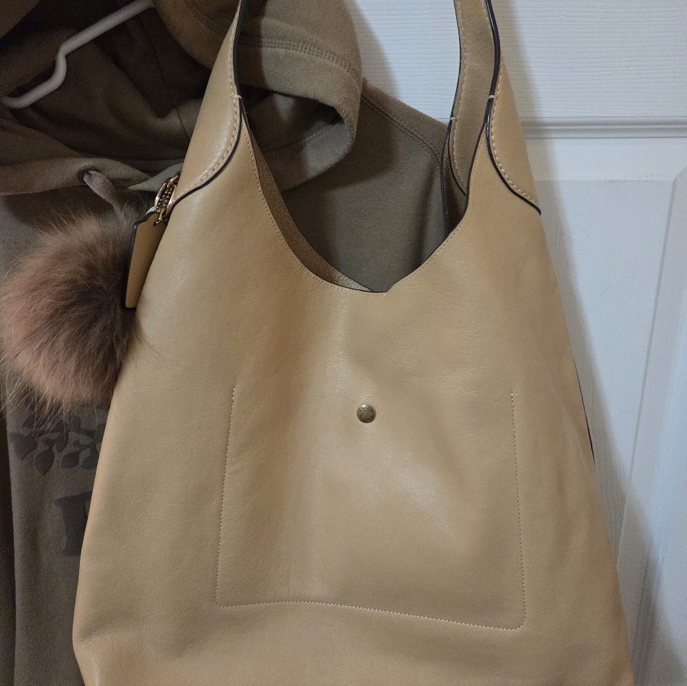 Coach Brooklyn 39 Tan - Picture 4 of 9
